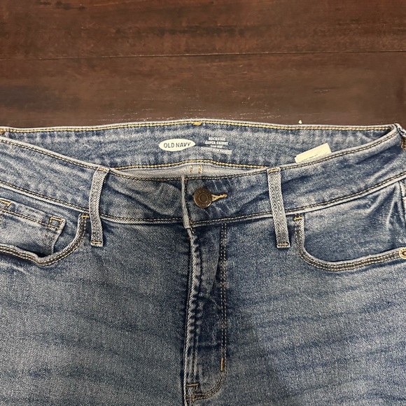 Old Navy Jeans for women - Picture 3 of 4